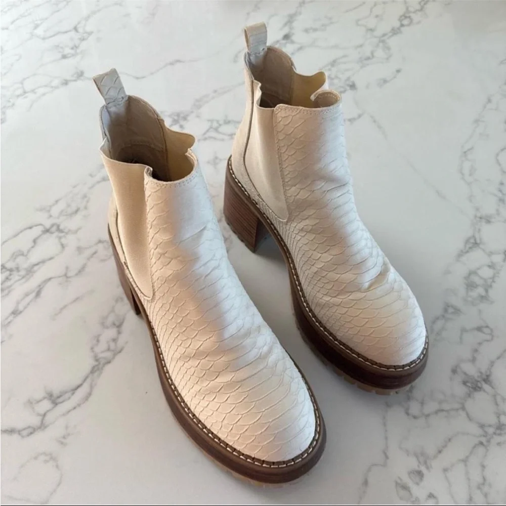MIA Alejandro Snake Platform Chelsea Ankle Boot - Ivory - Size 10